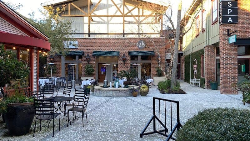 Freshfields Shopping Village