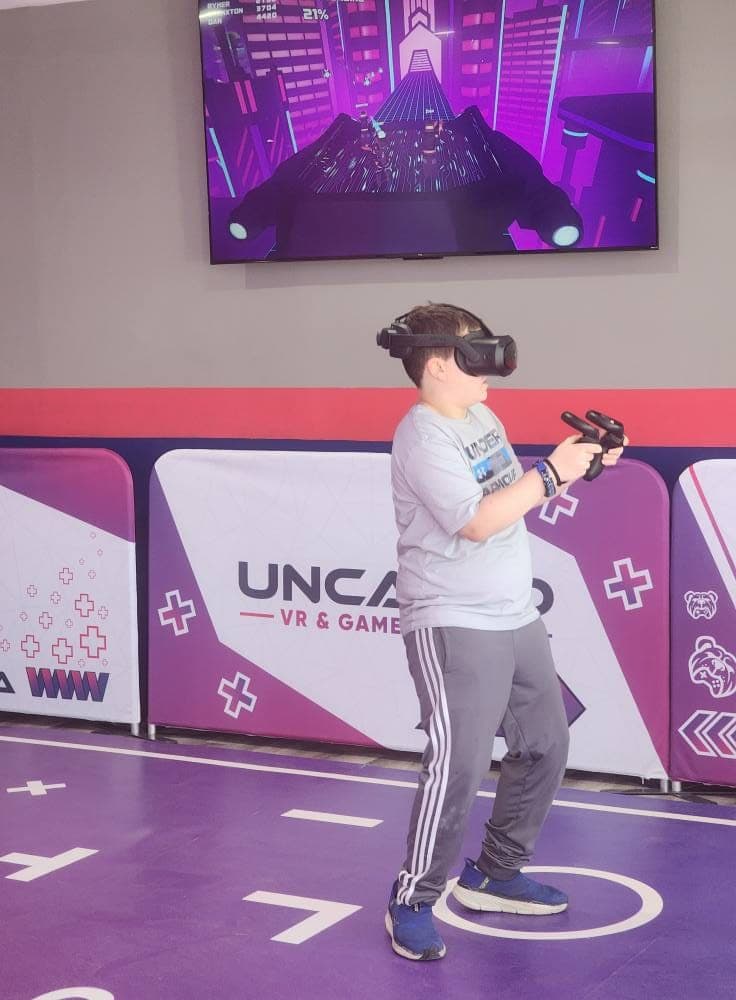 Uncaged VR & Game Lounge