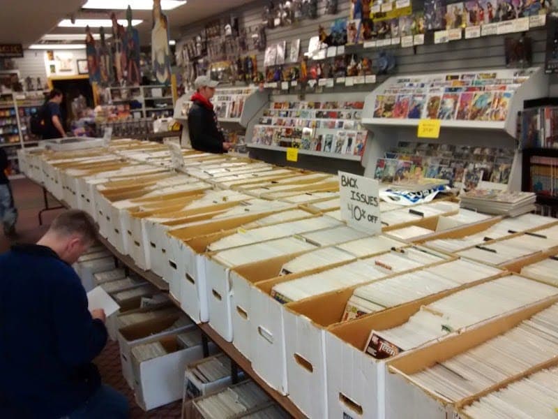 Stadium Cards & Comics